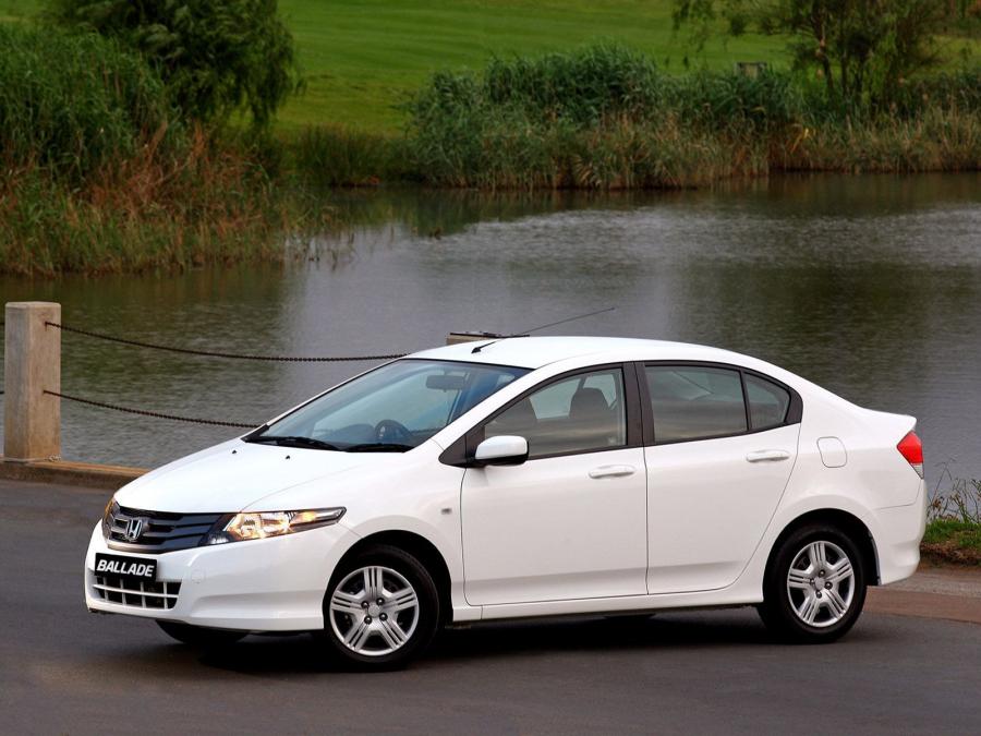  Honda Ballade 2011 года  (фото 15 из 21)